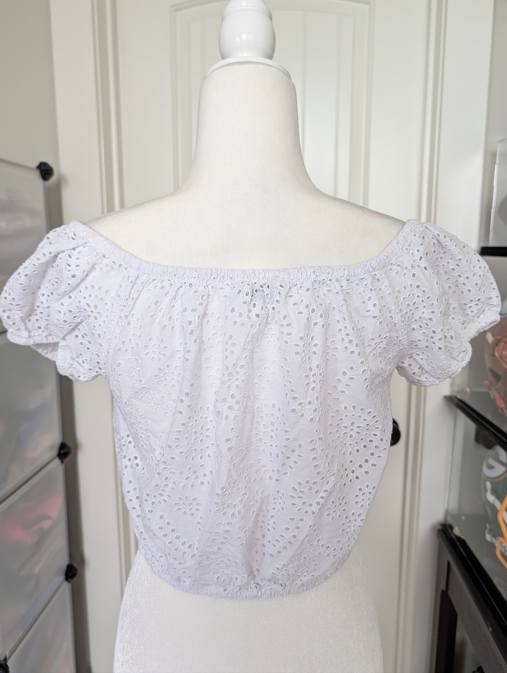 American Eagle Womens White Off Shoulder Eyelet Crop Top Size Small - Picture 5 of 9